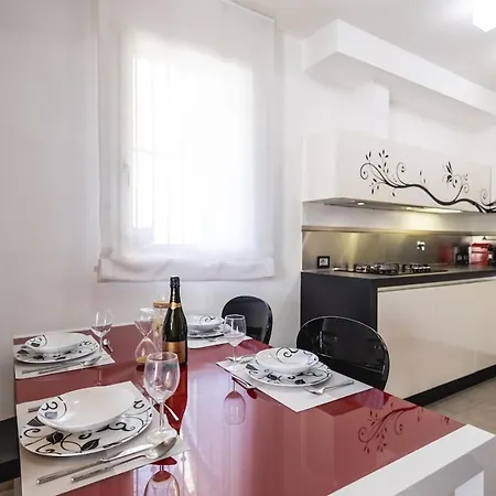 Chic And Roomy, House With Parking And Balcony Cattolica