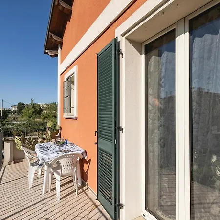 Appartamento Chic And Roomy, House With Parking And Balcony Cattolica