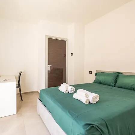 Appartamento Chic And Roomy, House With Parking And Balcony Cattolica