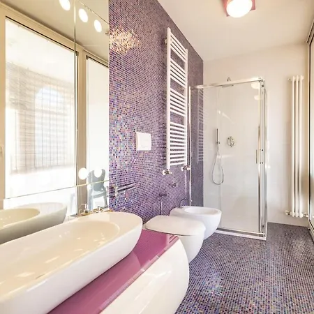 アパート Chic And Roomy, House With Parking And Balcony カットーリカ